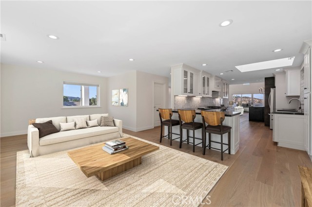 23625 Summit Drive, Calabasas CA: https://media.crmls.org/medias/0b63ff01-4660-4a1f-ae26-67c244328100.jpg