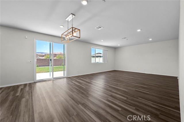 Detail Gallery Image 14 of 63 For 29145 Dune Primrose, Lake Elsinore,  CA 92530 - 4 Beds | 3 Baths