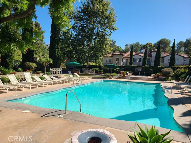 12 Savona Court, Newport Coast CA: https://media.crmls.org/medias/0b666d67-7a6f-483b-a653-04dbd0481377.jpg