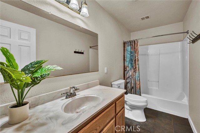 Detail Gallery Image 11 of 24 For 944 First St, Lakeport,  CA 95453 - 4 Beds | 1/1 Baths