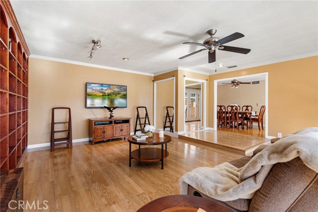 Detail Gallery Image 12 of 34 For 1116 W 21st St, Santa Ana,  CA 92706 - 3 Beds | 2 Baths