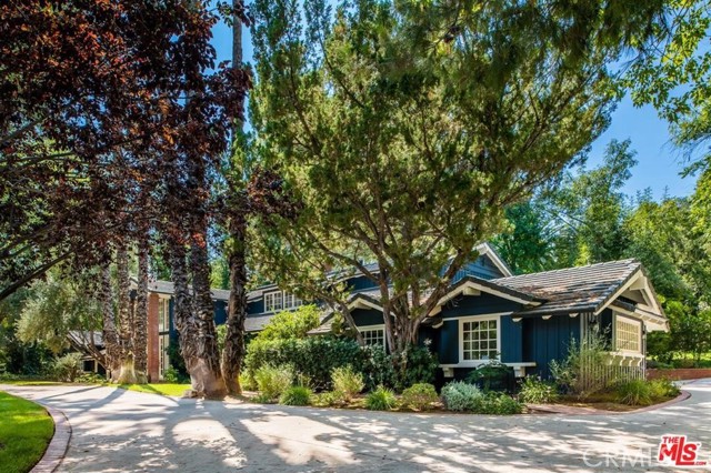 5255 ROUND MEADOW Road, Hidden Hills CA: https://media.crmls.org/medias/0b696e09-9d74-4844-a406-155ab590cdb4.jpg