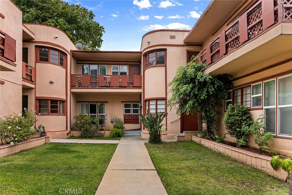 1520 Michigan Avenue Unit 2