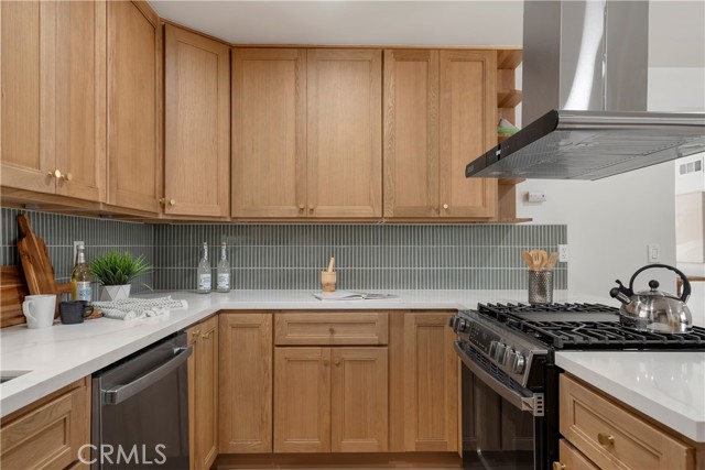 221 Wiley Court, Claremont CA: https://media.crmls.org/medias/0b6a5800-4bea-476b-99ef-05f72baf7894.jpg