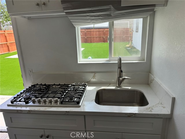 Image 1 of 3 For 4662 Park Avenue