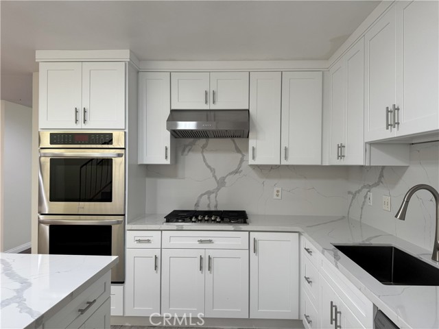 Detail Gallery Image 14 of 49 For 8161 Terry Dr, Huntington Beach,  CA 92647 - 5 Beds | 4 Baths