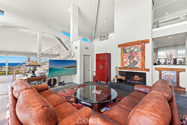 Detail Gallery Image 8 of 30 For 622 Mystic, Laguna Beach,  CA 92651 - 5 Beds | 4 Baths