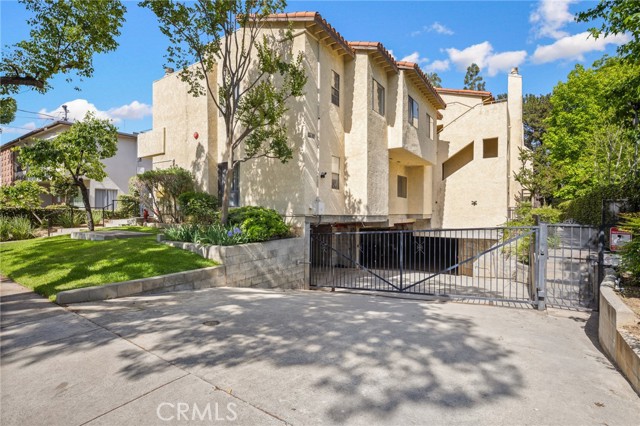 Detail Gallery Image 1 of 29 For 222 S Catalina Ave #8,  Pasadena,  CA 91106 - 3 Beds | 3/1 Baths