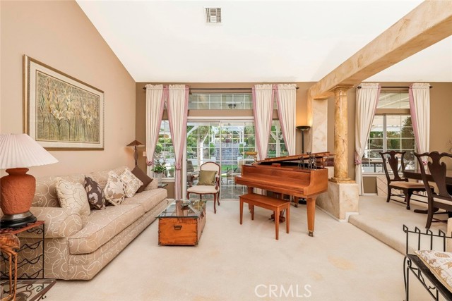 5618 Gardendale Lane, Palmdale CA: https://media.crmls.org/medias/0b6c10ed-30fc-4590-8ec5-603640312e90.jpg