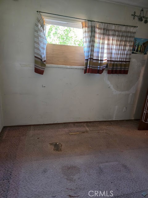 2927 Duffy, San Bernardino CA: https://media.crmls.org/medias/0b6c70a9-d8dd-4bd7-b5b4-423b594a6e84.jpg