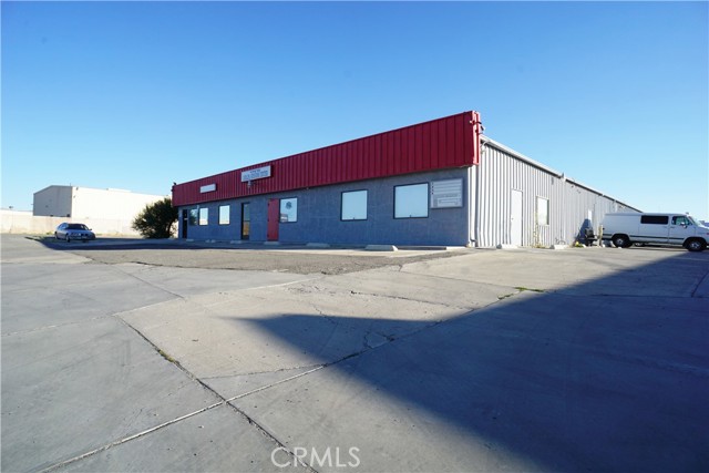 17415 Catalpa Street, Hesperia, California 92345, ,Commercial Sale,For Sale,17415 Catalpa Street,CRHD23165398