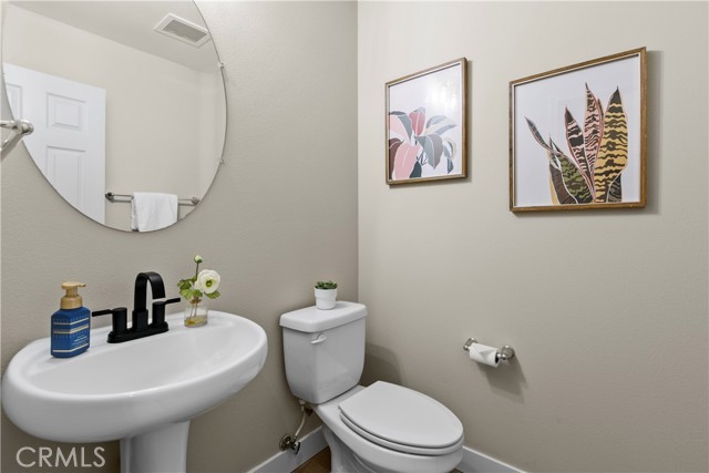 Image 22 of 30 For 52 Preston  