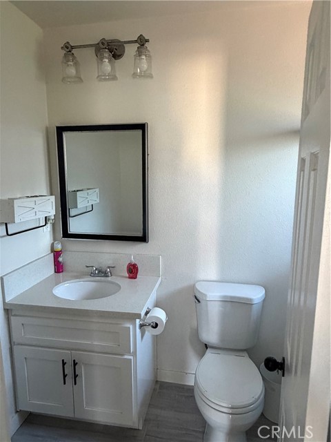 Detail Gallery Image 16 of 28 For 4622 W 156th, Lawndale,  CA 90260 - 3 Beds | 3 Baths