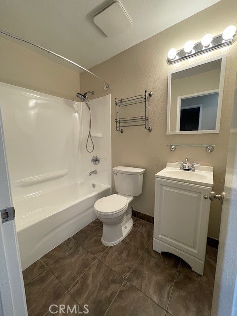 5674 Avenue Juan Bautista, Jurupa Valley CA: https://media.crmls.org/medias/0b6de66a-5590-4a32-8452-2d83263b193e.jpg