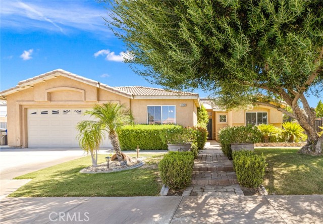 83250 Beverly Circle, Indio CA: https://media.crmls.org/medias/0b6e2ebf-65ba-486b-b20d-fffb3395a3ce.jpg