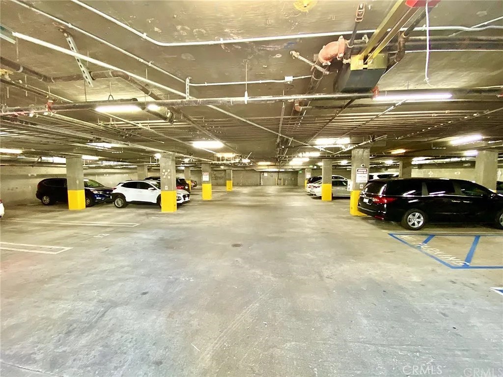 https://media.crmls.org/medias/0b6e8a51-b2ba-4f43-b18d-dc2e7778347b.jpg?preset=X-Large