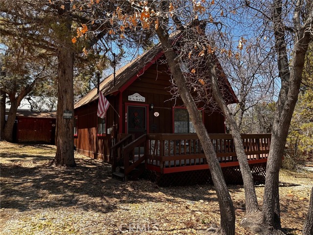 Detail Gallery Image 2 of 26 For 846 Holmes Ln, Sugarloaf,  CA 92386 - 3 Beds | 1 Baths