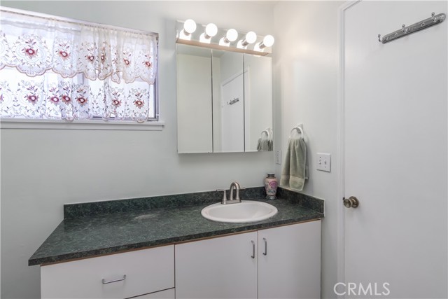 Detail Gallery Image 19 of 24 For 11543 Swinton, Granada Hills,  CA 91344 - 3 Beds | 2 Baths