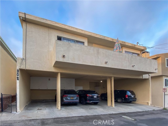 908 15th Street, Santa Monica CA: https://media.crmls.org/medias/0b6ee90c-33a9-42c4-bba0-52a5dea4106c.jpg