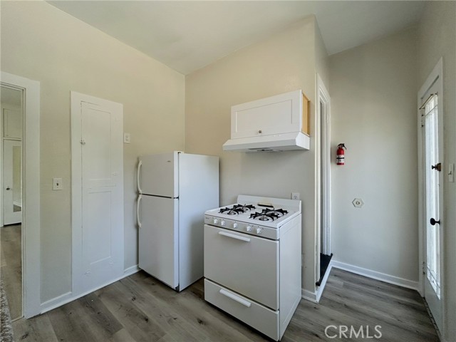 120 W Olive Avenue, Redlands CA: https://media.crmls.org/medias/0b6f0702-4ff9-45b9-8181-14107f1f440b.jpg
