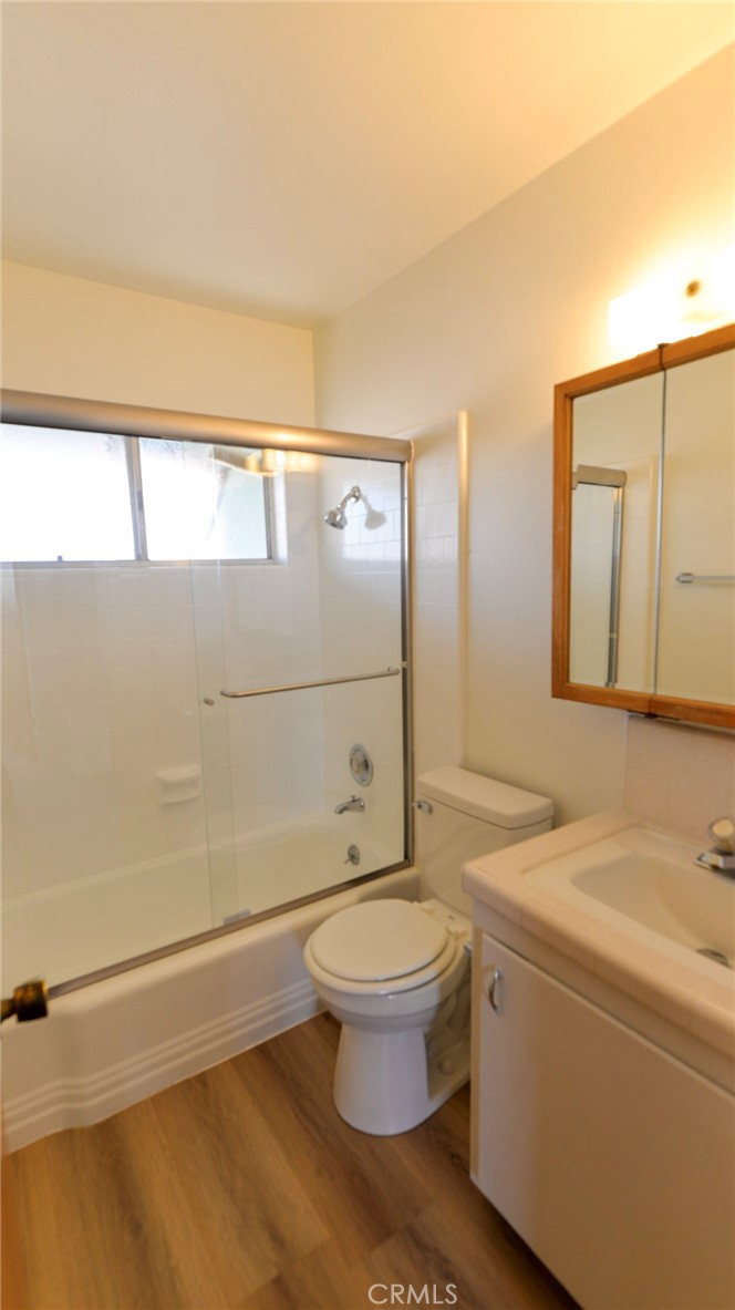 MLS #OC25159807 img 8