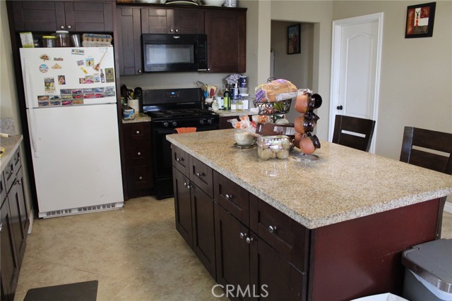 975 E CITRUS Street, Riverside CA: https://media.crmls.org/medias/0b6fbb8b-a2cc-4c2d-b1af-d1efcc1453b3.jpg