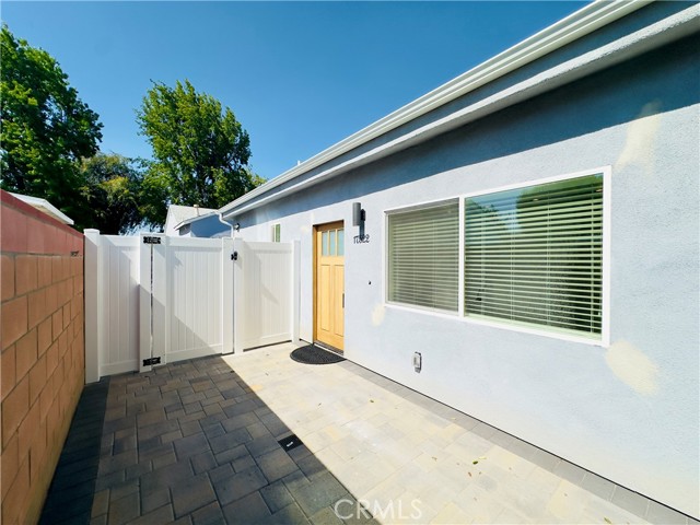 17522 Lemay Street, Lake Balboa CA: https://media.crmls.org/medias/0b703840-8059-4573-a323-a46a7210836f.jpg
