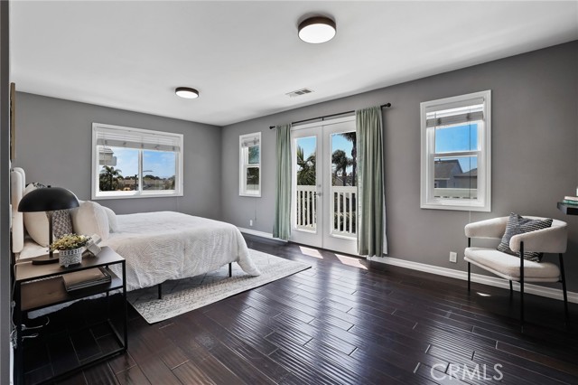 715 Oceanhill Drive, Huntington Beach CA: https://media.crmls.org/medias/0b703ae2-1877-4ac0-9a8c-d4bf98271ecd.jpg