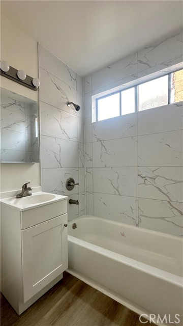 525 Howard ST Unit: B
