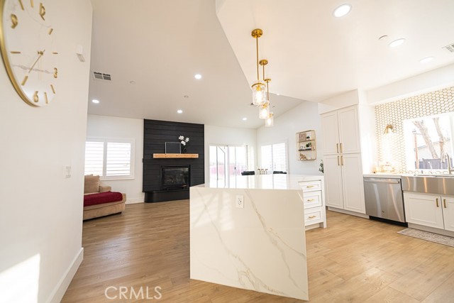 Detail Gallery Image 12 of 52 For 47922 85th St W, Lancaster,  CA 93536 - 4 Beds | 3 Baths