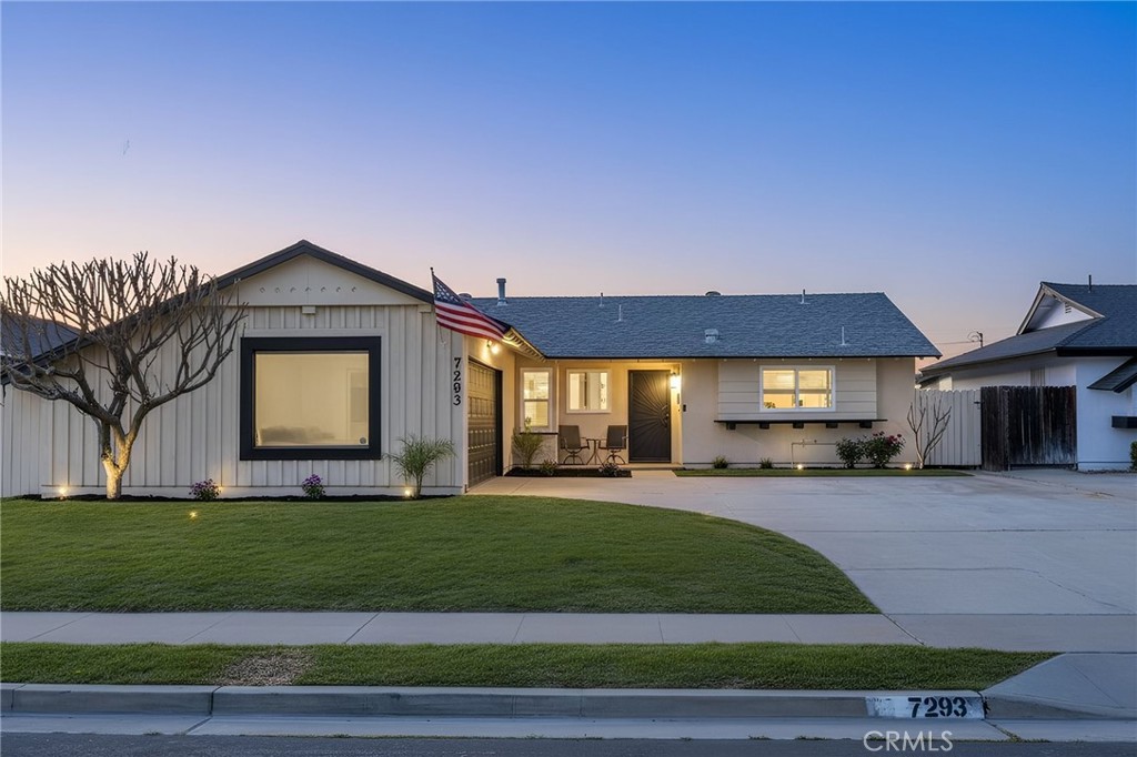 7293 El Cielo Circle