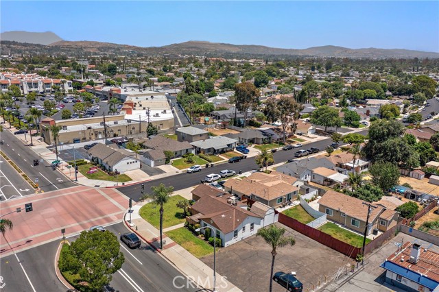 Image 22 of 25 For 700 Brea Boulevard