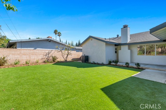 10133 Whitaker Avenue, Granada Hills CA: https://media.crmls.org/medias/0b732c30-3a74-49e7-a1e4-206cc1cc8160.jpg
