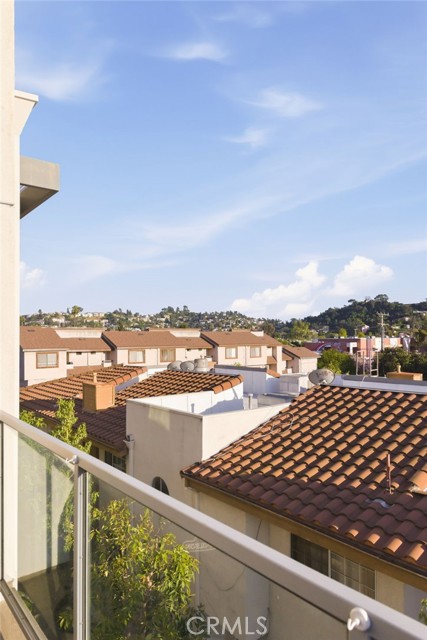 Detail Gallery Image 40 of 61 For 518 E Windsor #305,  Glendale,  CA 91205 - 2 Beds | 2 Baths