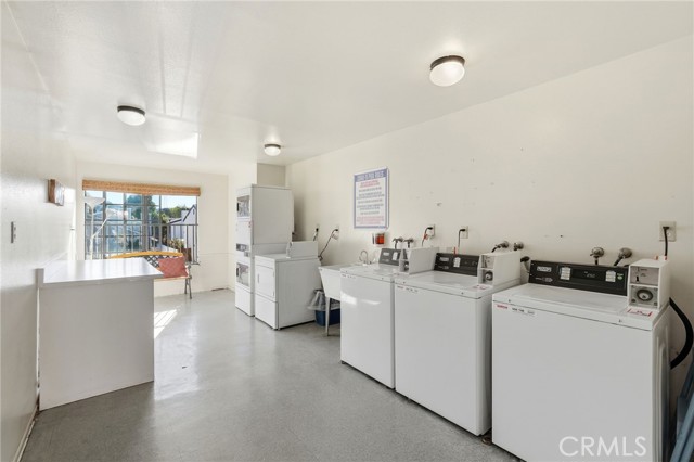 Detail Gallery Image 47 of 58 For 11127 La Maida #9,  North Hollywood,  CA 91601 - 3 Beds | 2/1 Baths