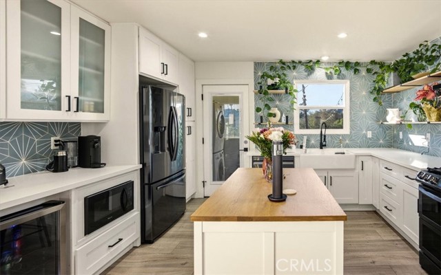 Detail Gallery Image 10 of 34 For 1395 Sunset, Pasadena,  CA 91103 - 2 Beds | 2 Baths