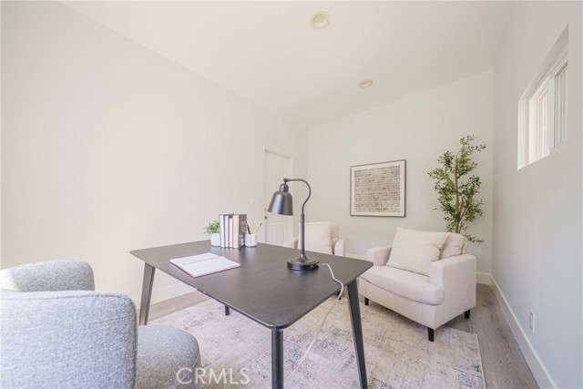 Detail Gallery Image 34 of 57 For 22046 Kinzie St, Chatsworth,  CA 91311 - 3 Beds | 3 Baths