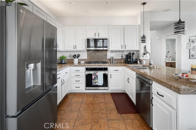 26947 Cape Cod Drive, Valencia CA: https://media.crmls.org/medias/0b75869c-7482-4b07-b86e-a5bccbe38888.jpg