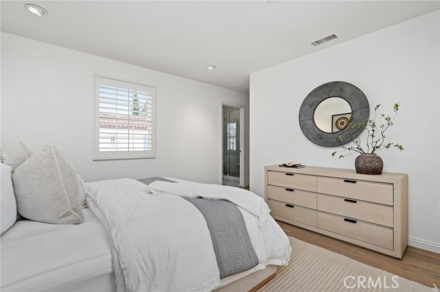 Detail Gallery Image 13 of 34 For 117 White Flower, Irvine,  CA 92603 - 3 Beds | 2/1 Baths