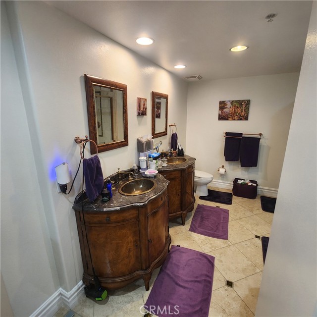 10862 Bloomfield Street, Toluca Lake CA: https://media.crmls.org/medias/0b75f6ed-4d21-4840-8215-85769492fe36.jpg