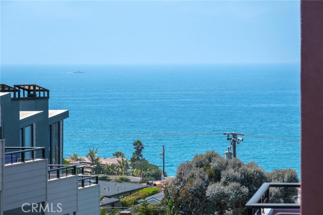 Detail Gallery Image 21 of 27 For 431 Camino De Las Colinas, Redondo Beach,  CA 90277 - 3 Beds | 3 Baths