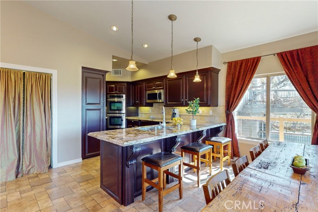 Detail Gallery Image 6 of 33 For 2501 Captains Walk, Bradley,  CA 93426 - 5 Beds | 4/2 Baths