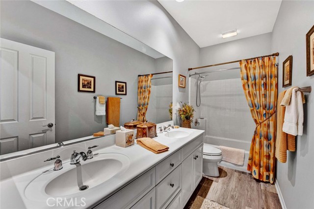Detail Gallery Image 12 of 33 For 15203 Linden Way, Tustin,  CA 92782 - 3 Beds | 2/1 Baths
