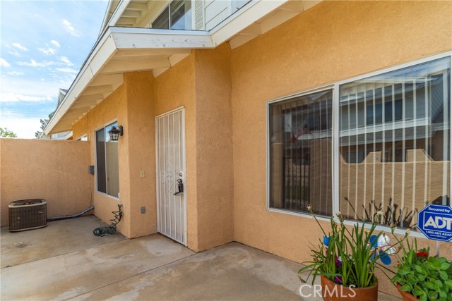 Detail Gallery Image 4 of 30 For 39227 10th St #H,  Palmdale,  CA 93551 - 3 Beds | 2/1 Baths