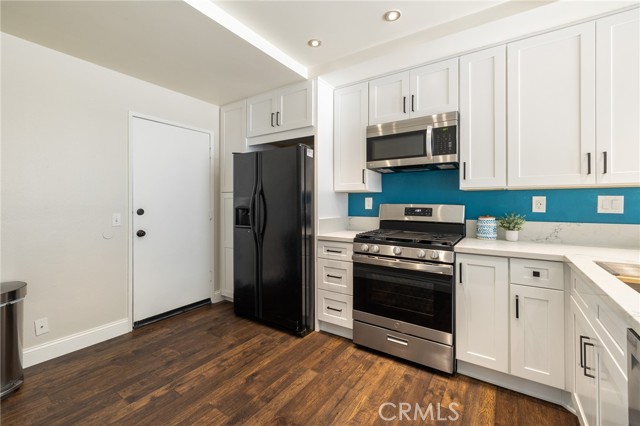 Detail Gallery Image 6 of 36 For 204 Ute Ln, Ventura,  CA 93001 - 2 Beds | 1/1 Baths
