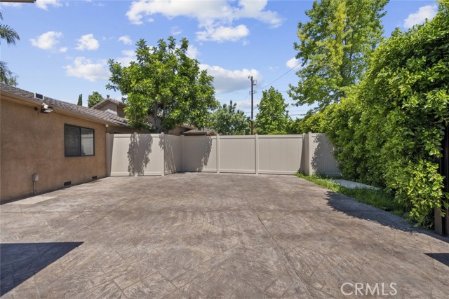 8817 Louise Avenue, Sherwood Forest CA: https://media.crmls.org/medias/0b782b2a-4f11-4c6d-b65c-adbf49fcd038.jpg