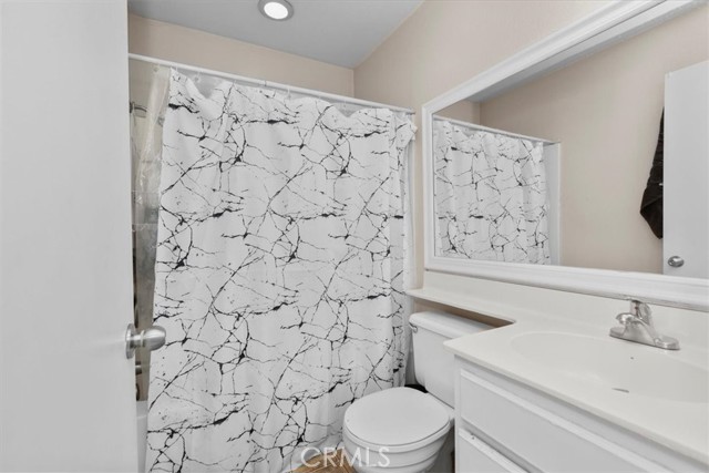 Detail Gallery Image 10 of 17 For 24155 Aylesbury Dr, Moreno Valley,  CA 92553 - 2 Beds | 2 Baths