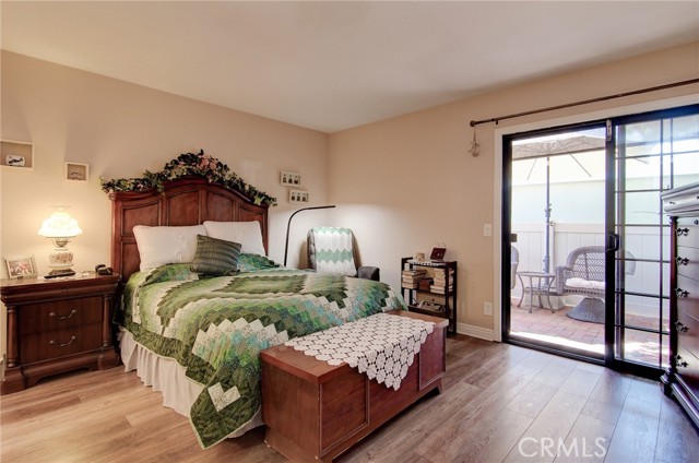 8646 Butte Circle, Huntington Beach CA: https://media.crmls.org/medias/0b7890be-bbdf-4434-9fe1-b74de3932e00.jpg