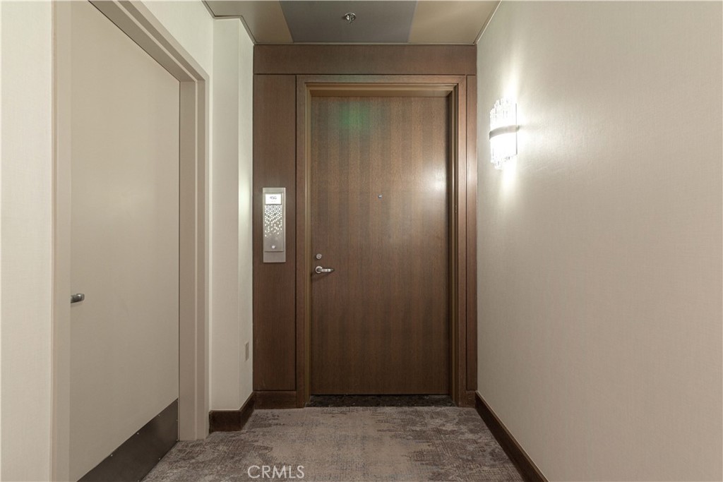 https://media.crmls.org/medias/0b79bfb8-4037-433d-b681-686408948636.jpg?preset=X-Large