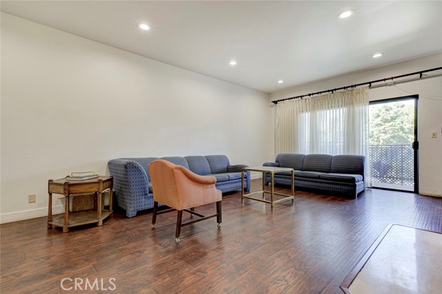 Detail Gallery Image 36 of 39 For 17522 Sherman Way #202,  Van Nuys,  CA 91406 - 2 Beds | 3 Baths